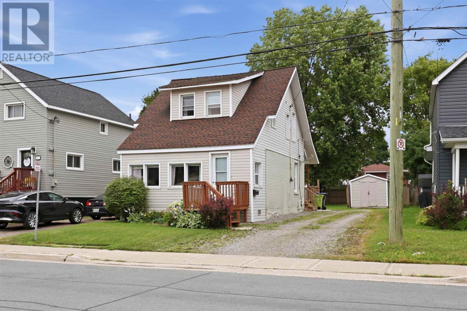 432 John ST - 2