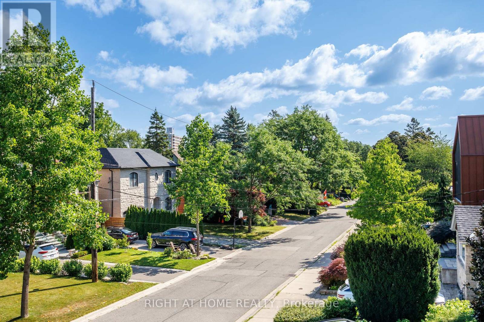 33 THORNDALE AVENUE - Image 45