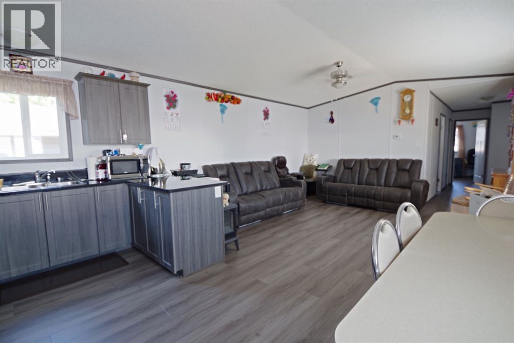 829 3 Street S - 9