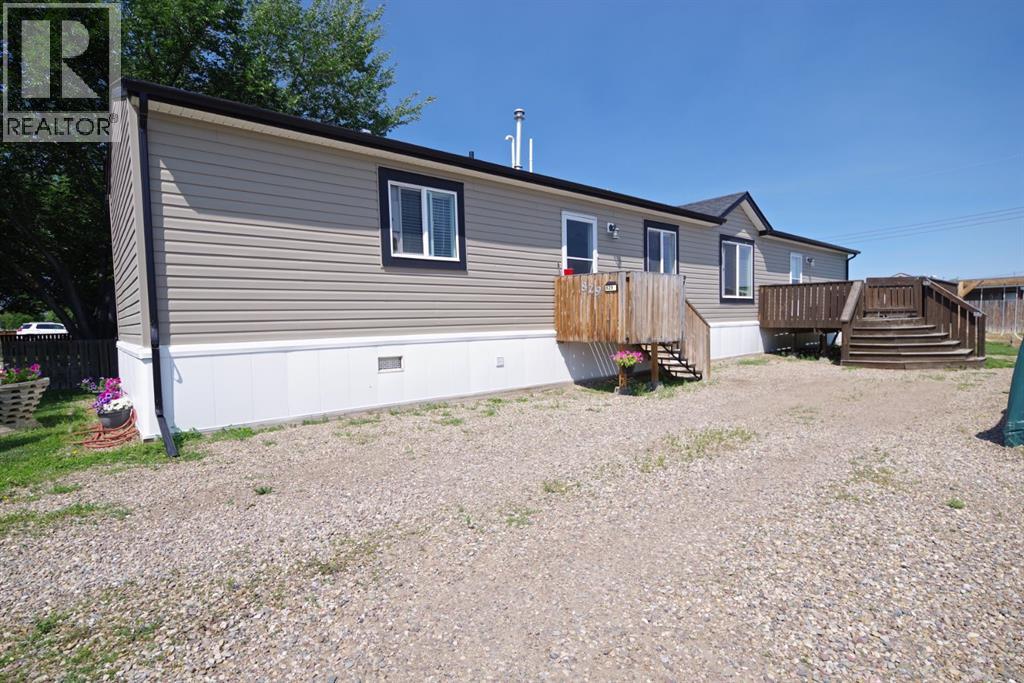 829 3 Street S - 3