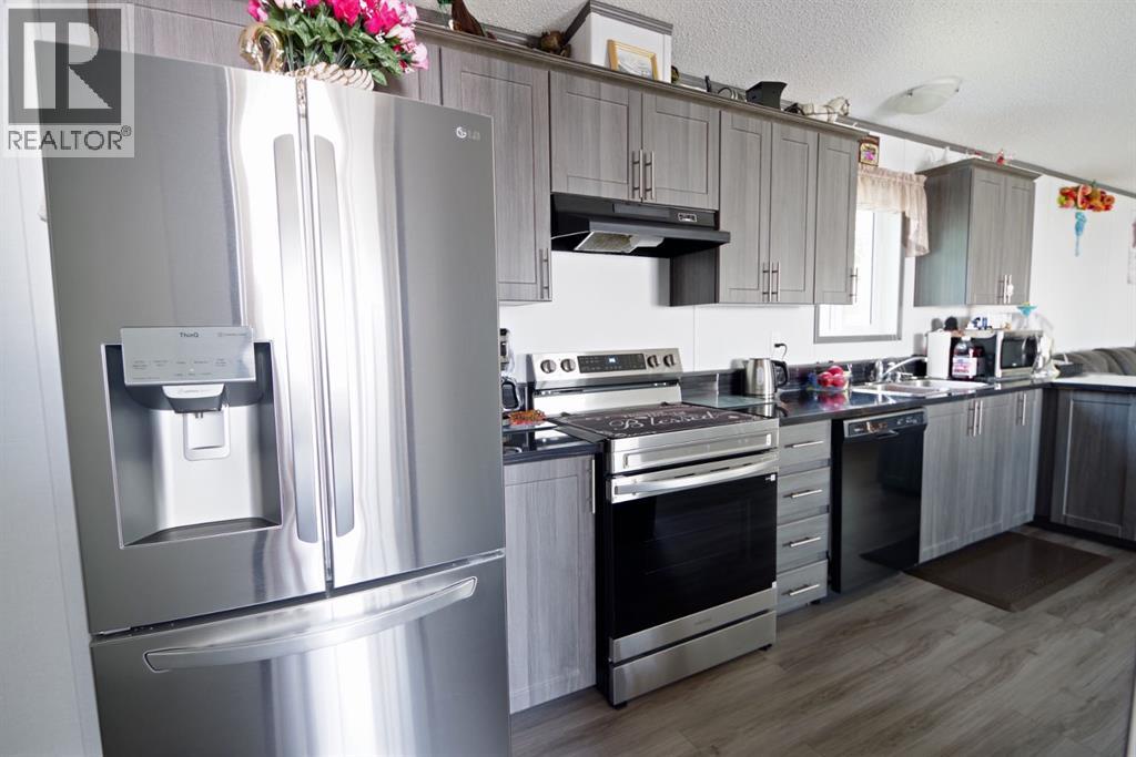 829 3 Street S - 5