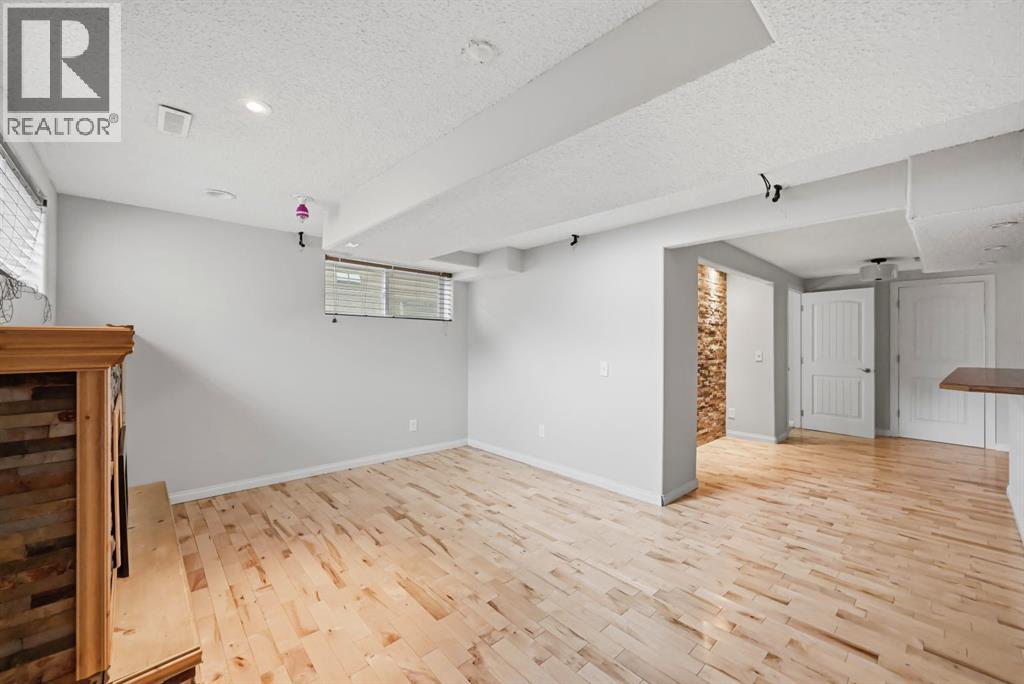 646 Everridge Drive SW - 33