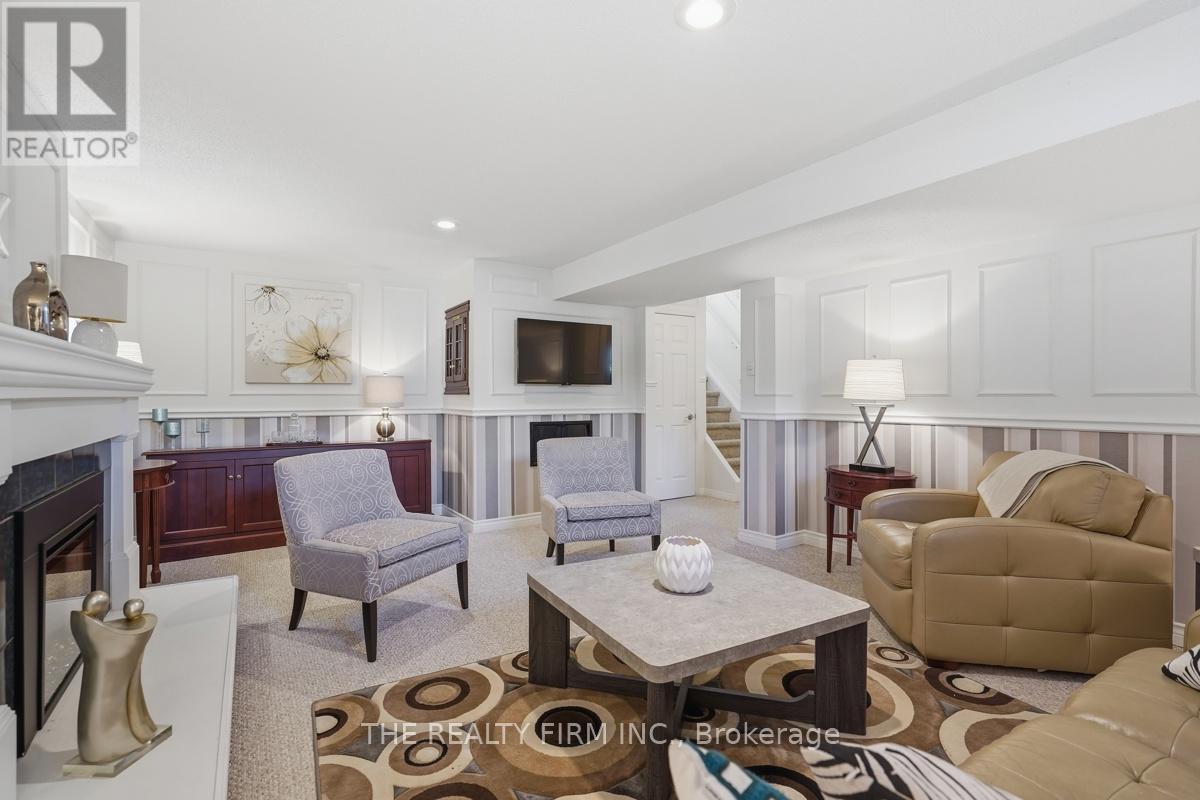43 CLARA CRESCENT - 20