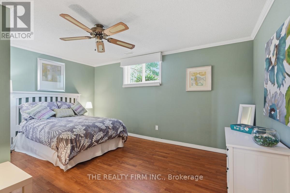 43 CLARA CRESCENT - 22
