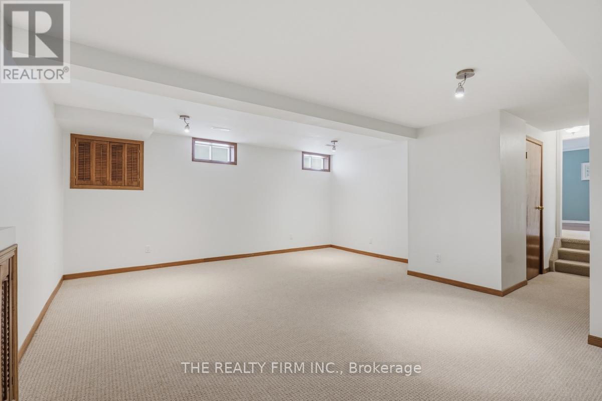 43 CLARA CRESCENT - 25