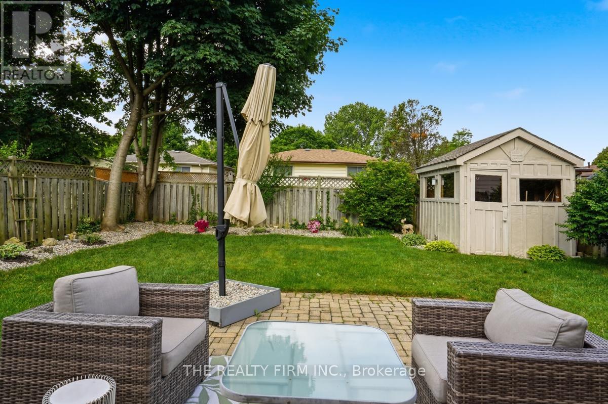 43 CLARA CRESCENT - 36