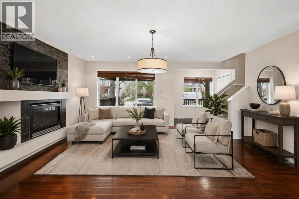 646 Everridge Drive SW - 1
