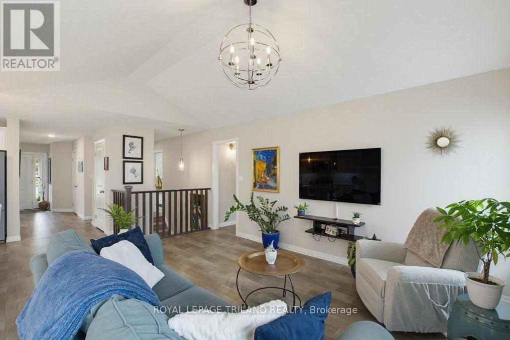 226 PEACH TREE BOULEVARD - 15
