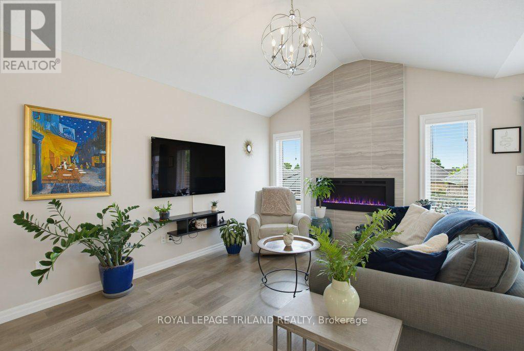 226 PEACH TREE BOULEVARD - 16