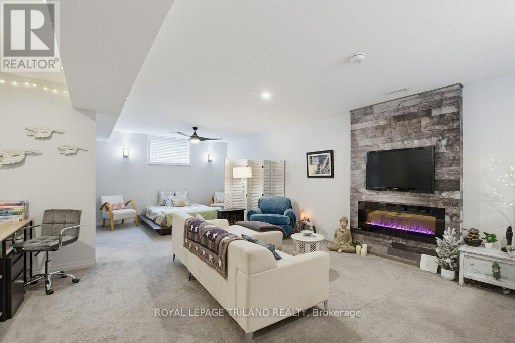 226 PEACH TREE BOULEVARD - 27