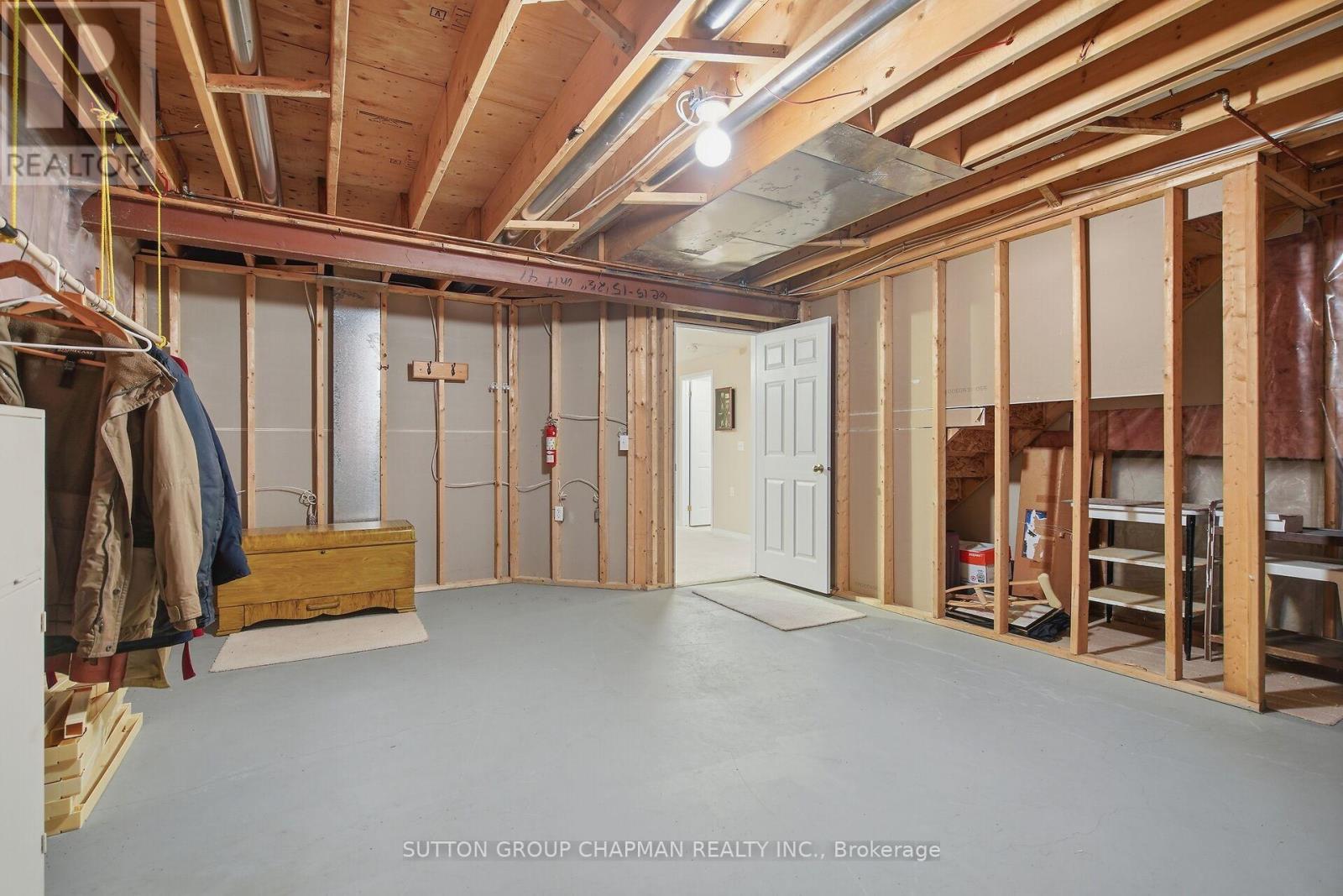 #41 1555 HIGHBURY AVENUE N - 37