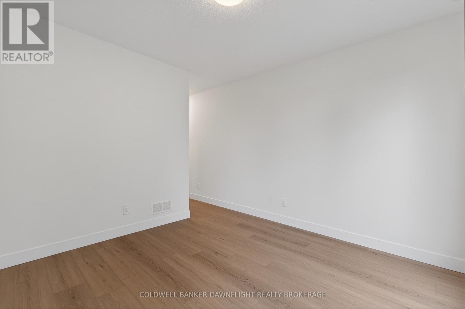 60 MOONLIGHT COURT - 11