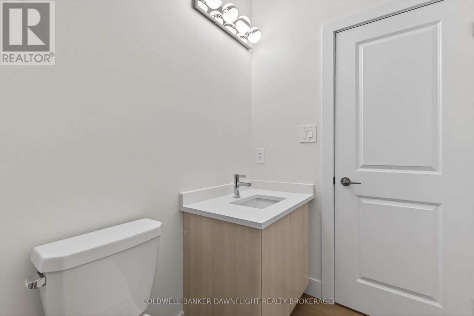 60 MOONLIGHT COURT - 14