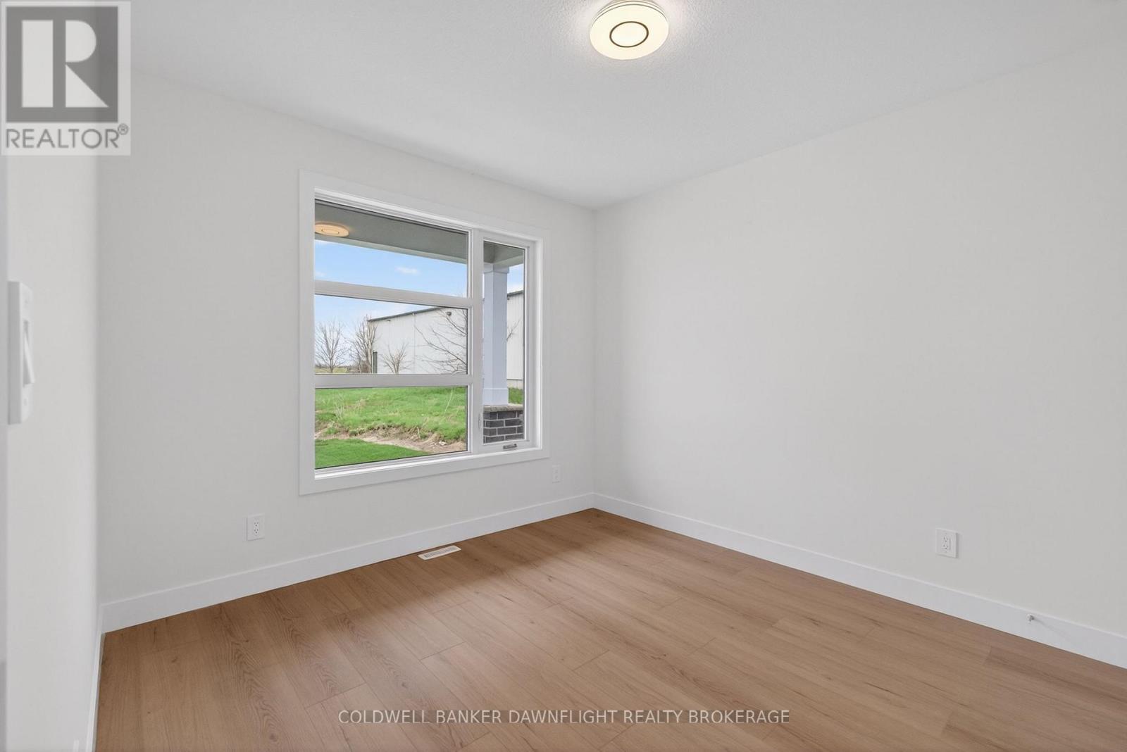 60 MOONLIGHT COURT - 15