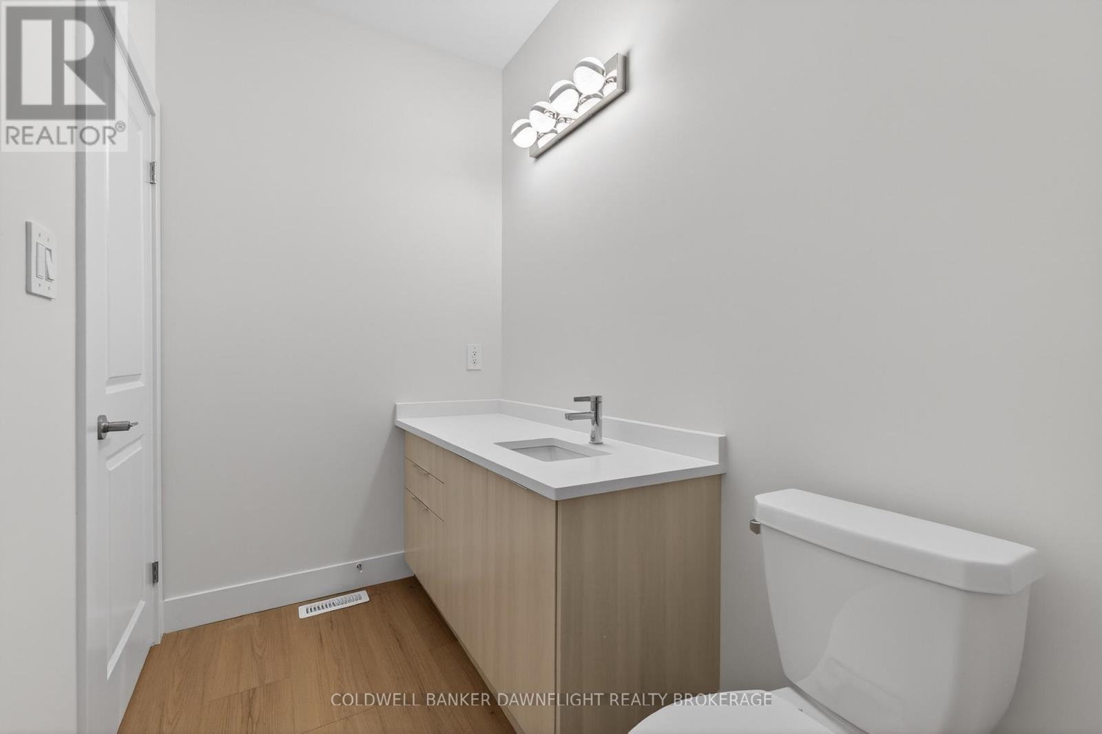 60 MOONLIGHT COURT - 19