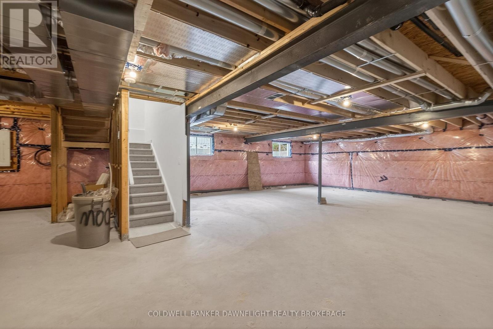 60 MOONLIGHT COURT - 20