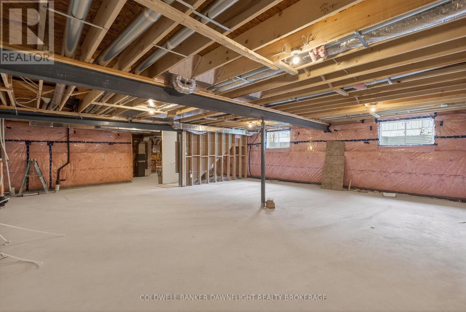 60 MOONLIGHT COURT - 21