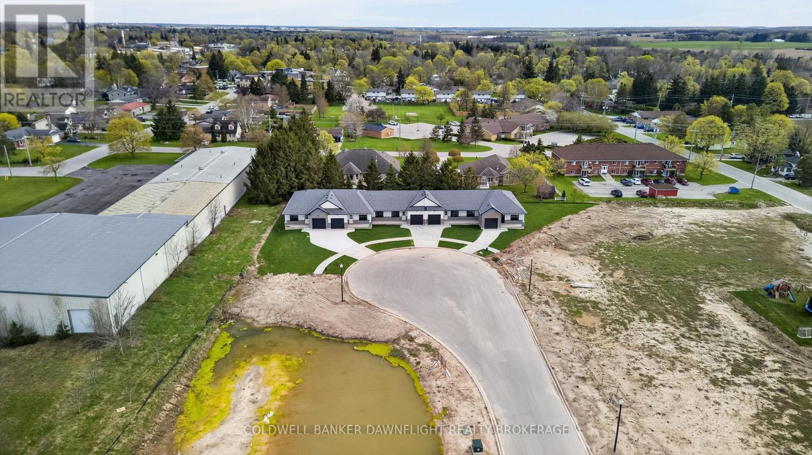 60 MOONLIGHT COURT - 29