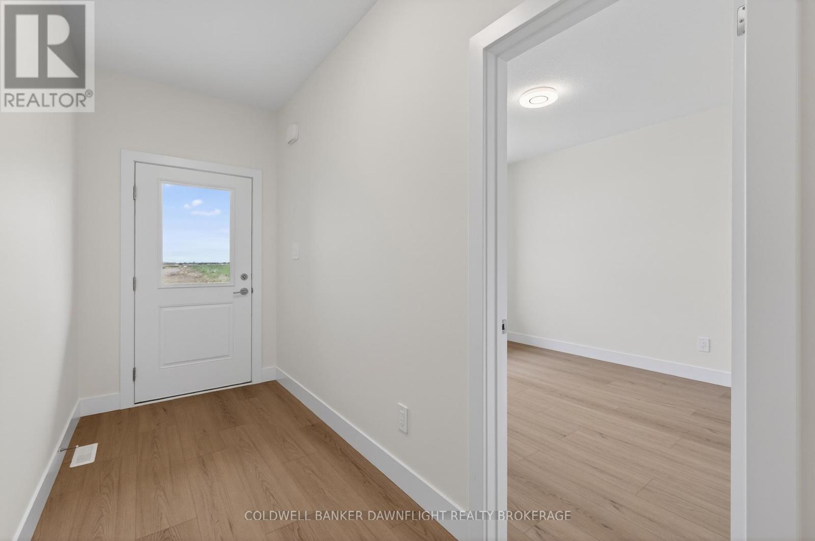 60 MOONLIGHT COURT - 3