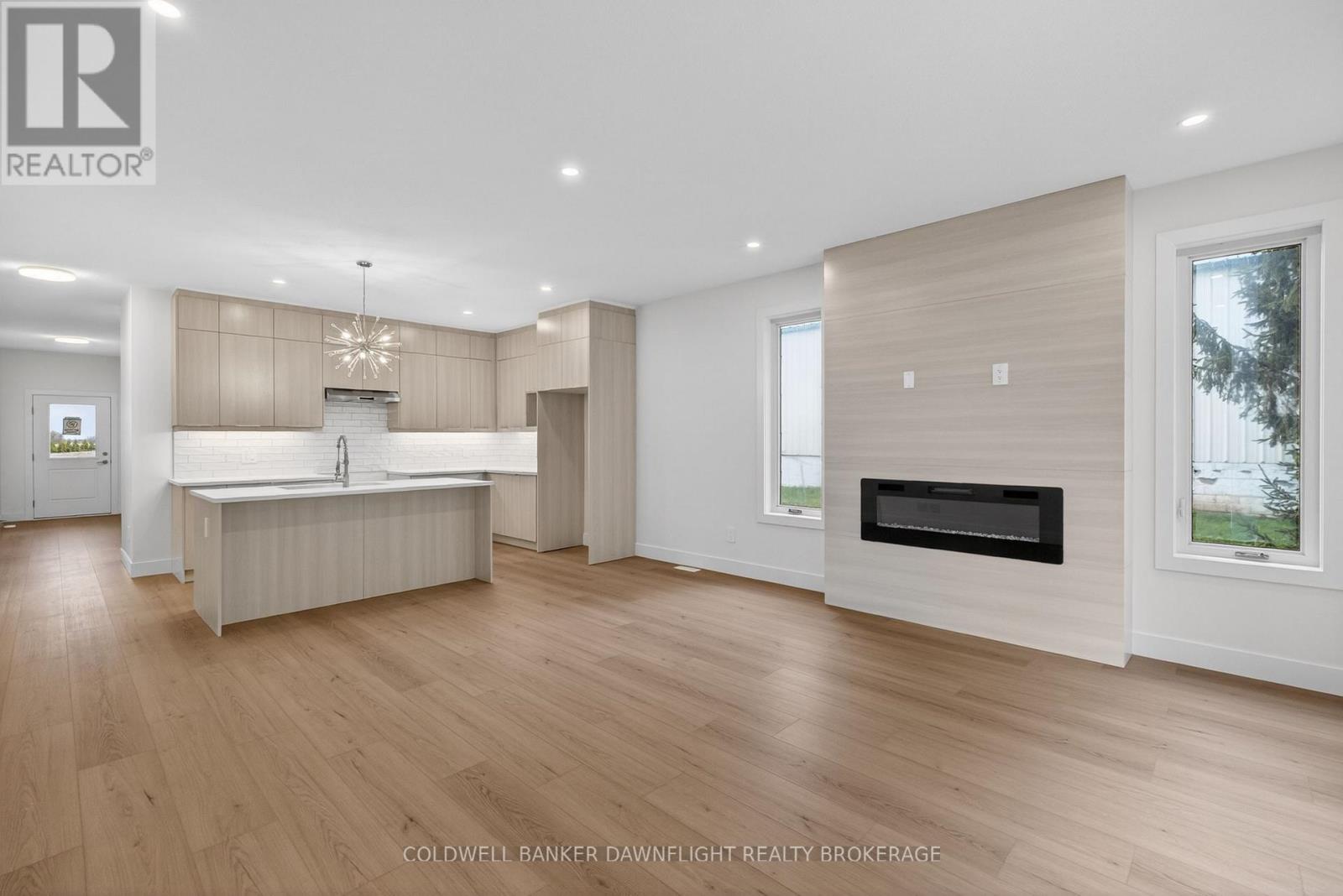 60 MOONLIGHT COURT - 5