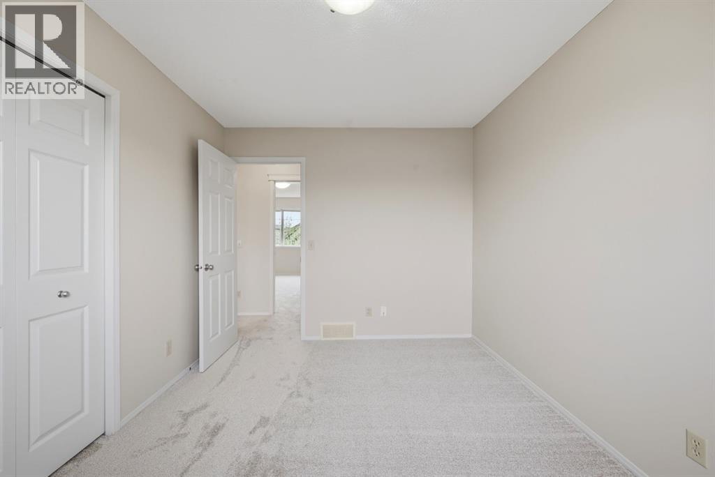 646 Everridge Drive SW - 24
