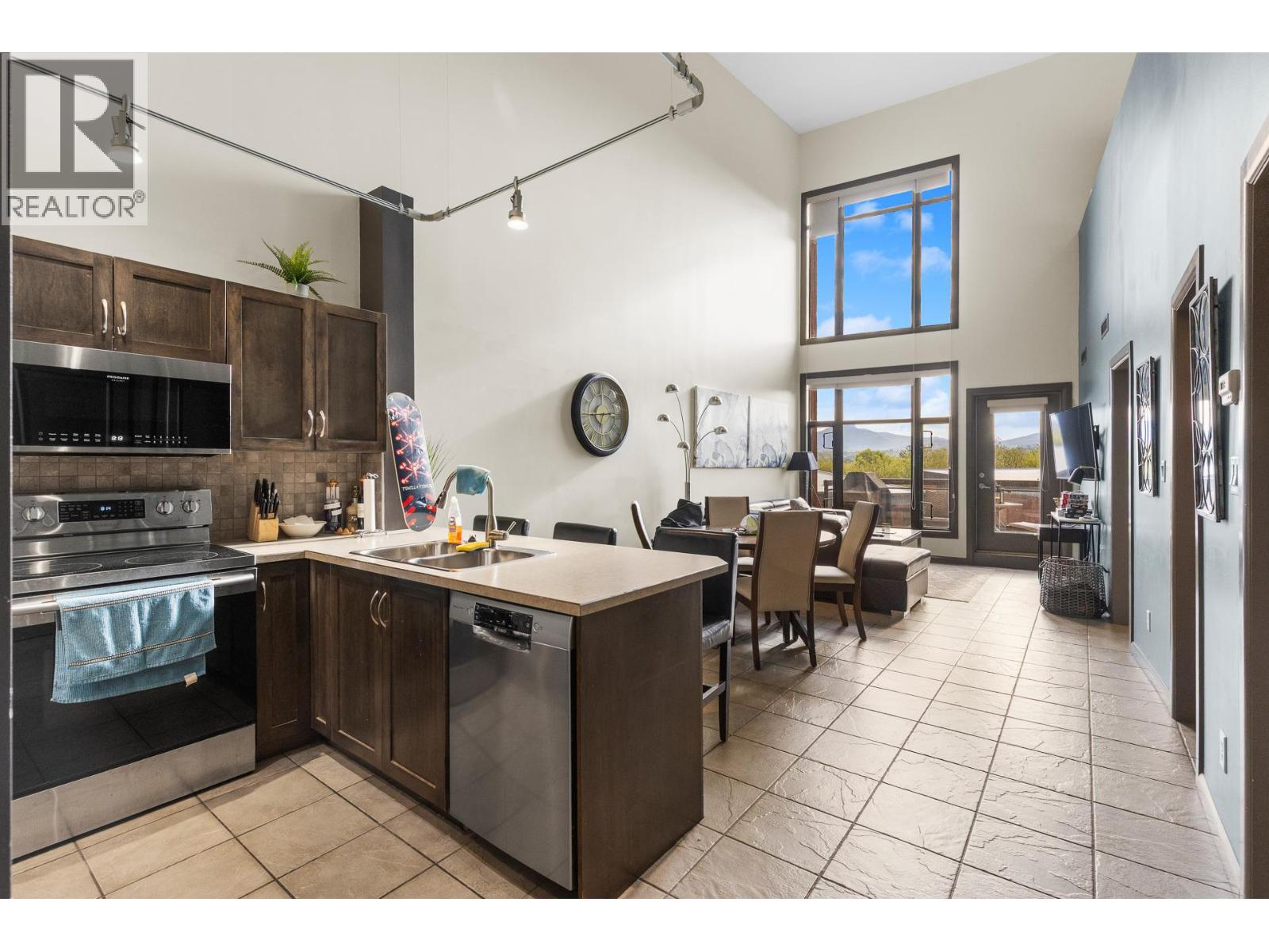 #640 654 Cook Road - 6