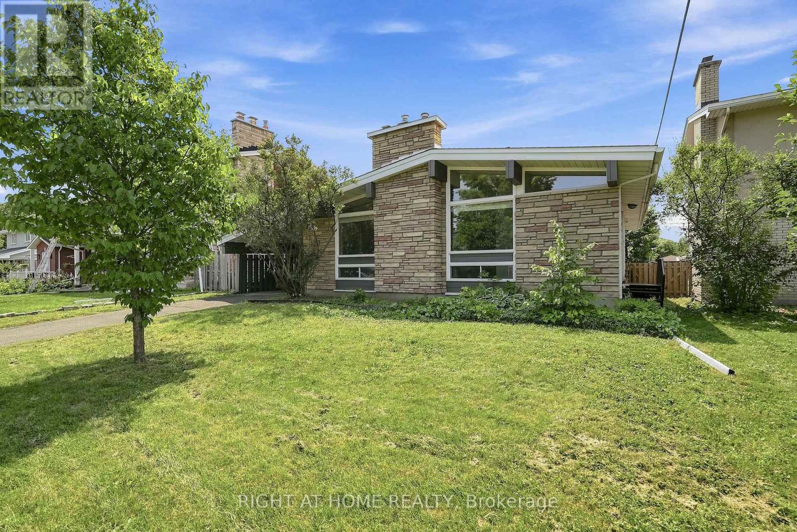 1272 COLLINS AVENUE - 28