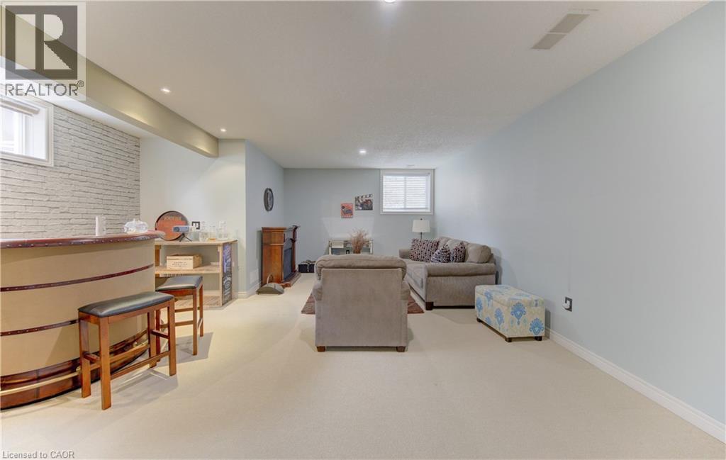 725 ZURICH Drive - 37