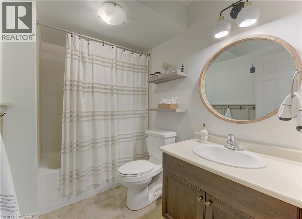725 ZURICH Drive - 42
