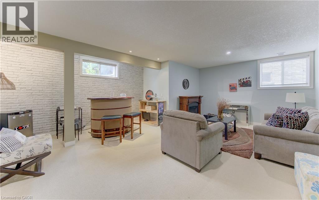 725 ZURICH Drive - 36