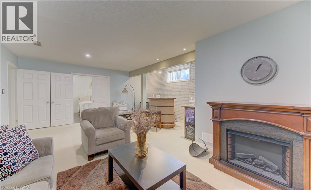 725 ZURICH Drive - 39
