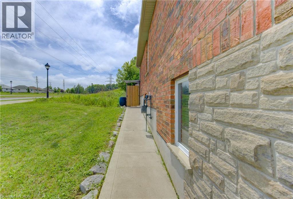 725 ZURICH Drive - 43