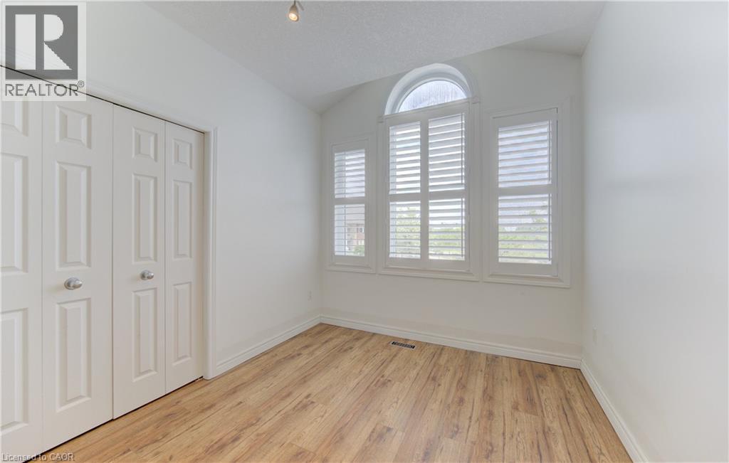 725 ZURICH Drive - 28