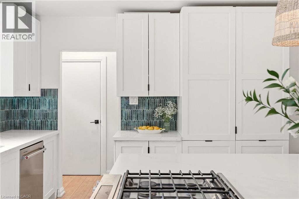 271 LINDEN Avenue - 11