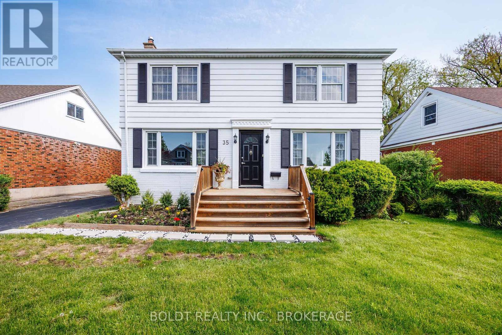 35 RIVERCREST DRIVE - 2