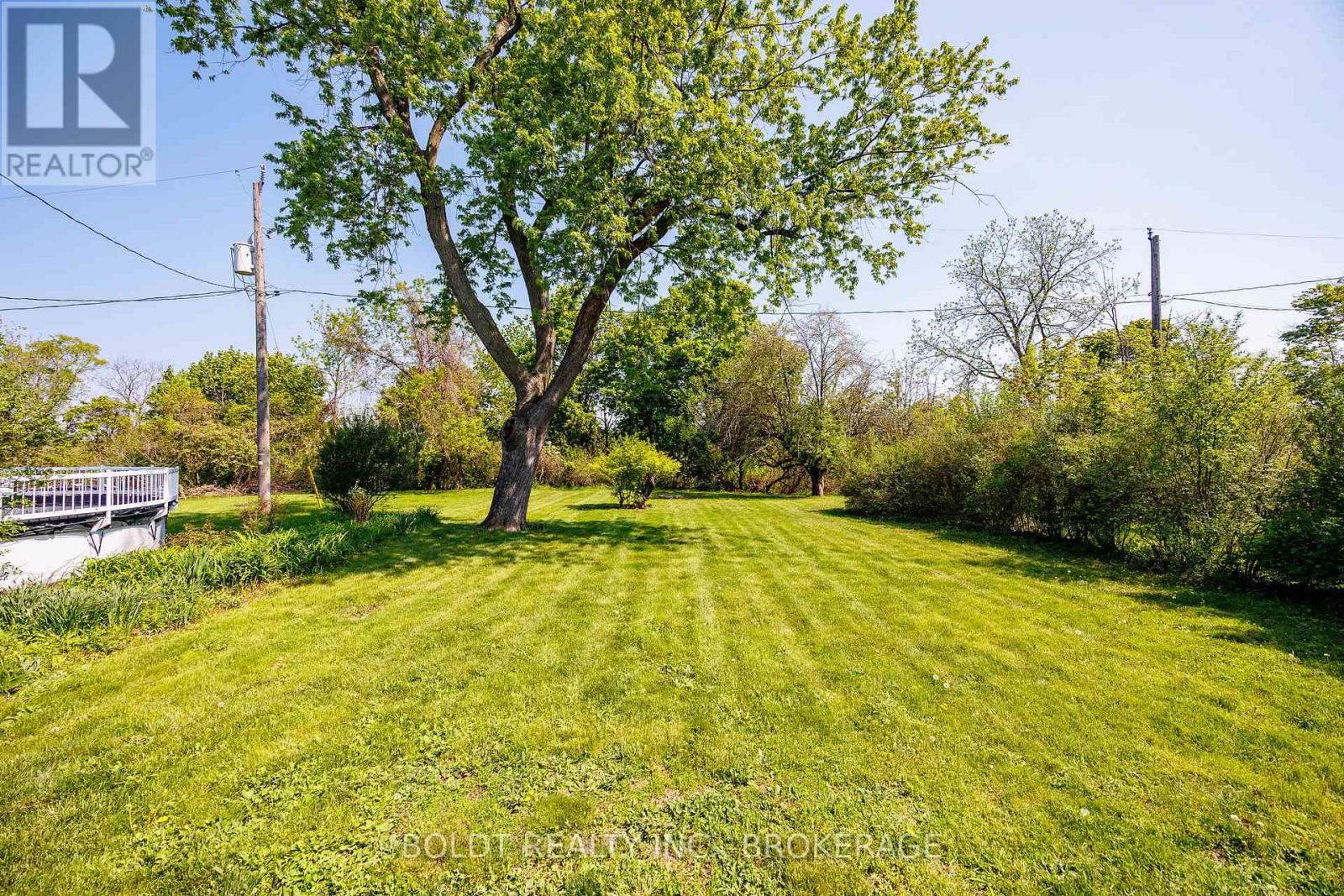 35 RIVERCREST DRIVE - 22