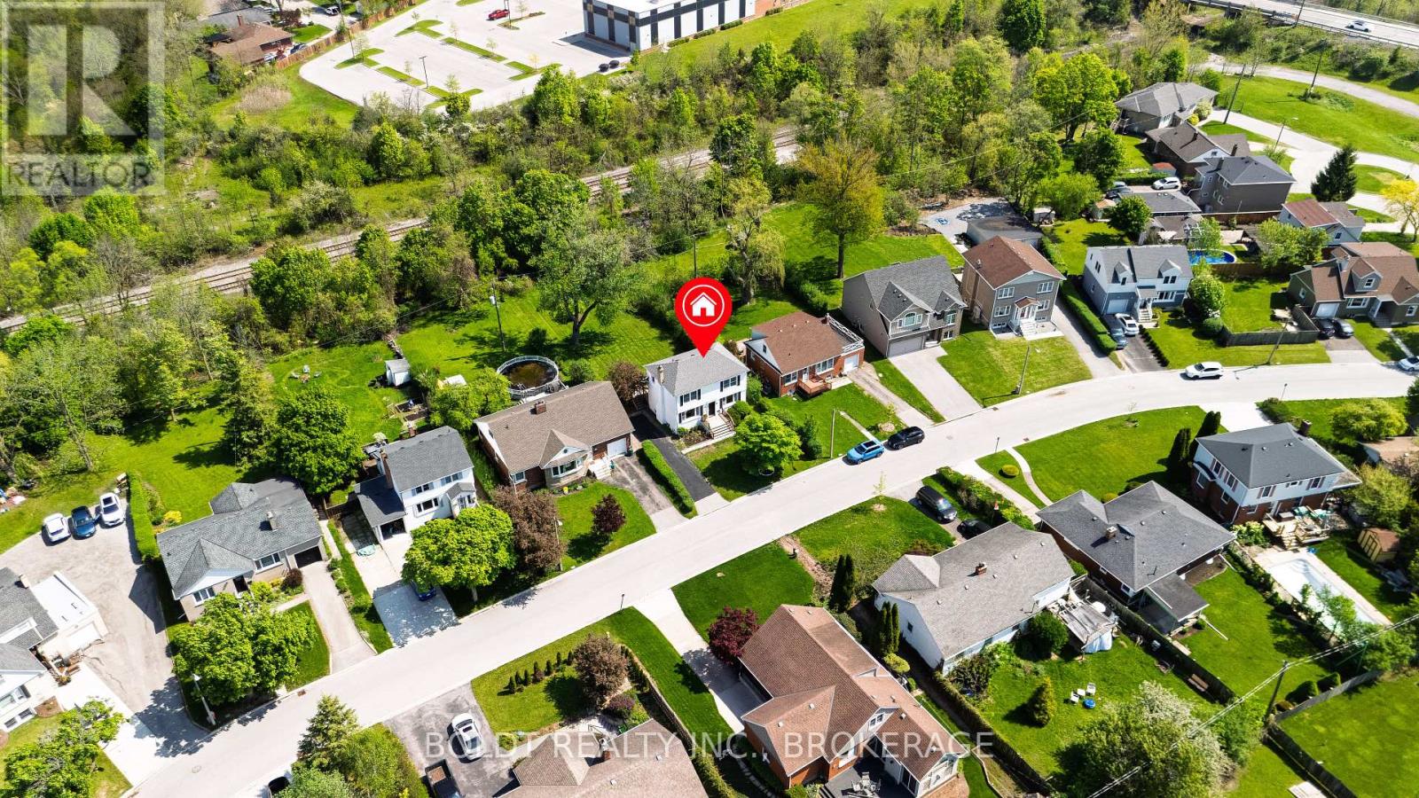 35 RIVERCREST DRIVE - 41