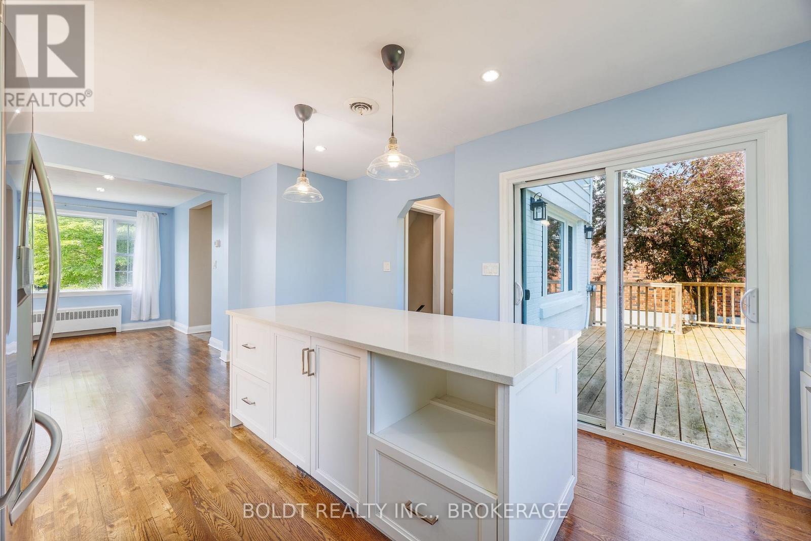 35 RIVERCREST DRIVE - 8