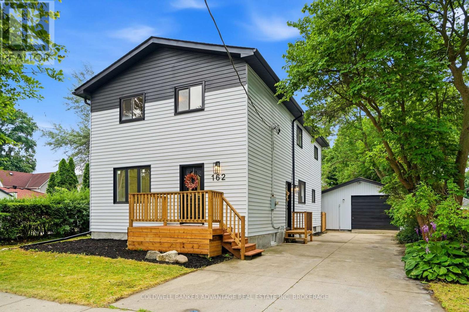 162 DUFFERIN STREET E - 1