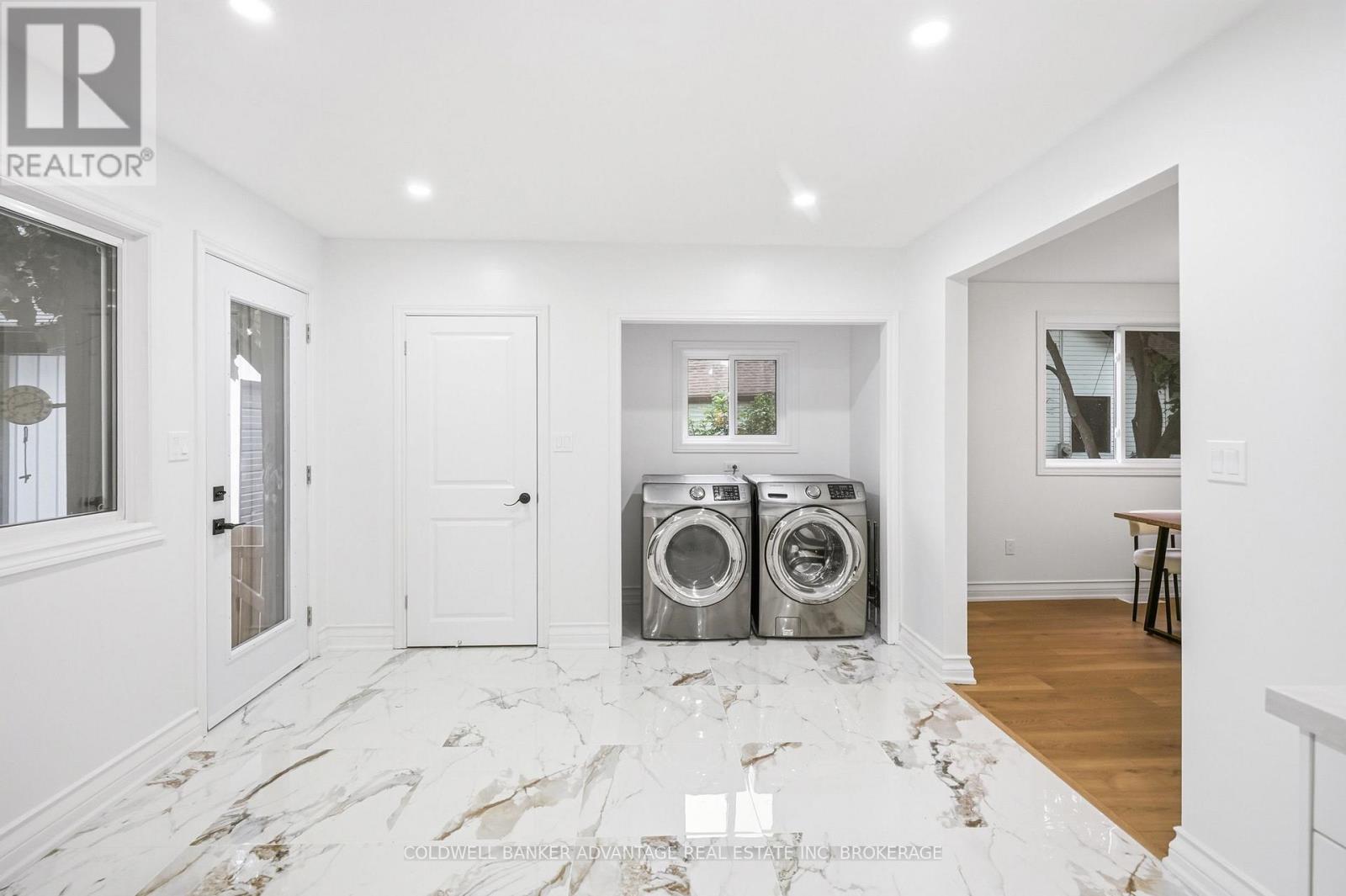 162 DUFFERIN STREET E - 14