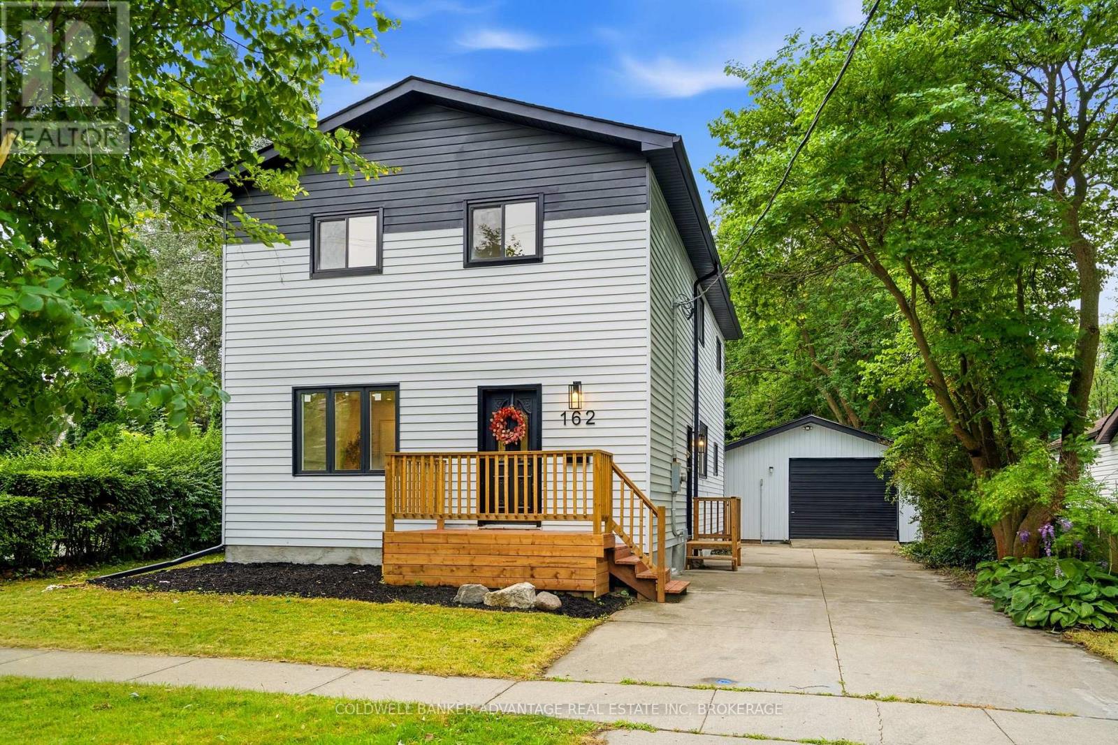 162 DUFFERIN STREET E - 2