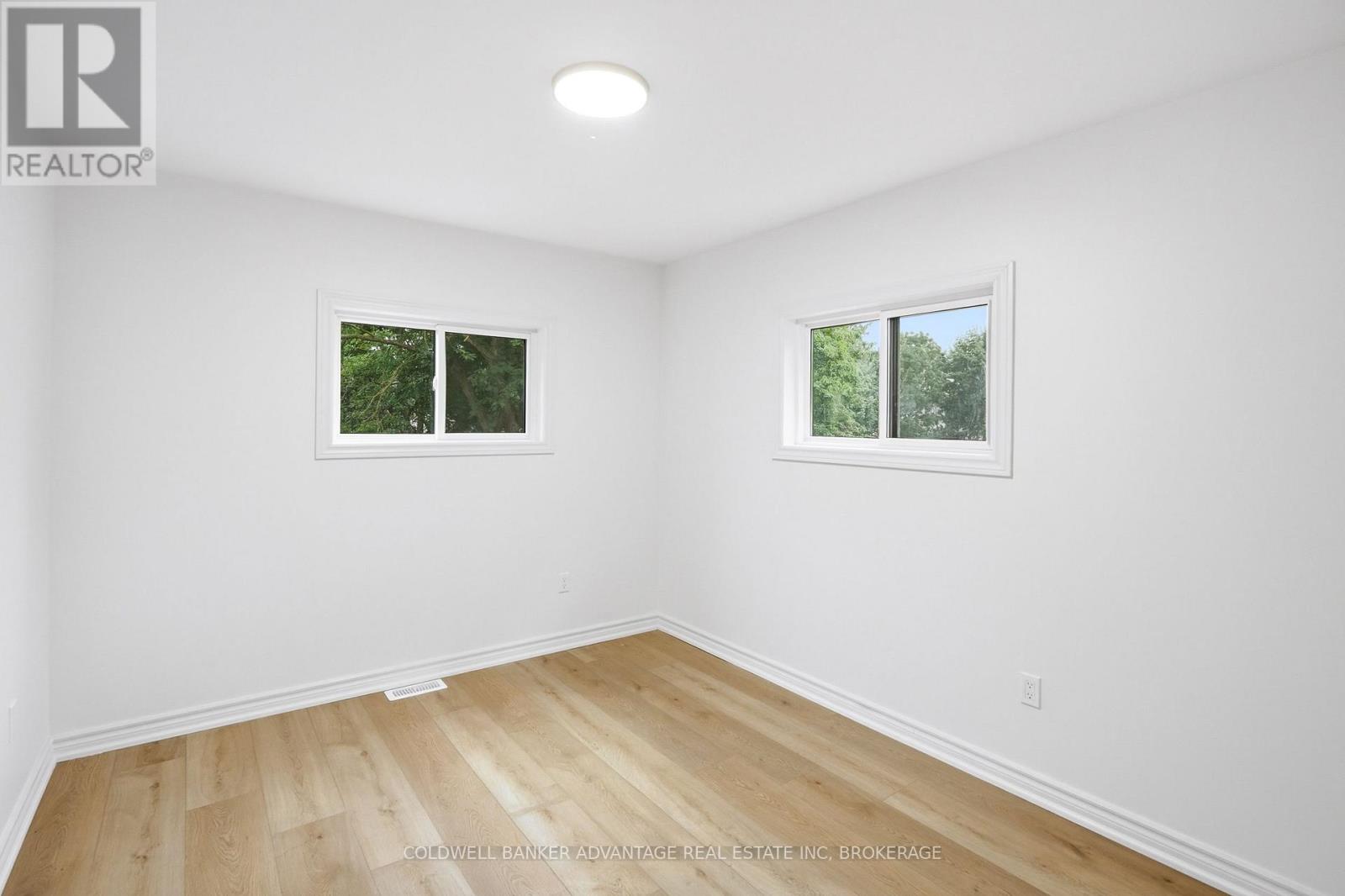 162 DUFFERIN STREET E - 23