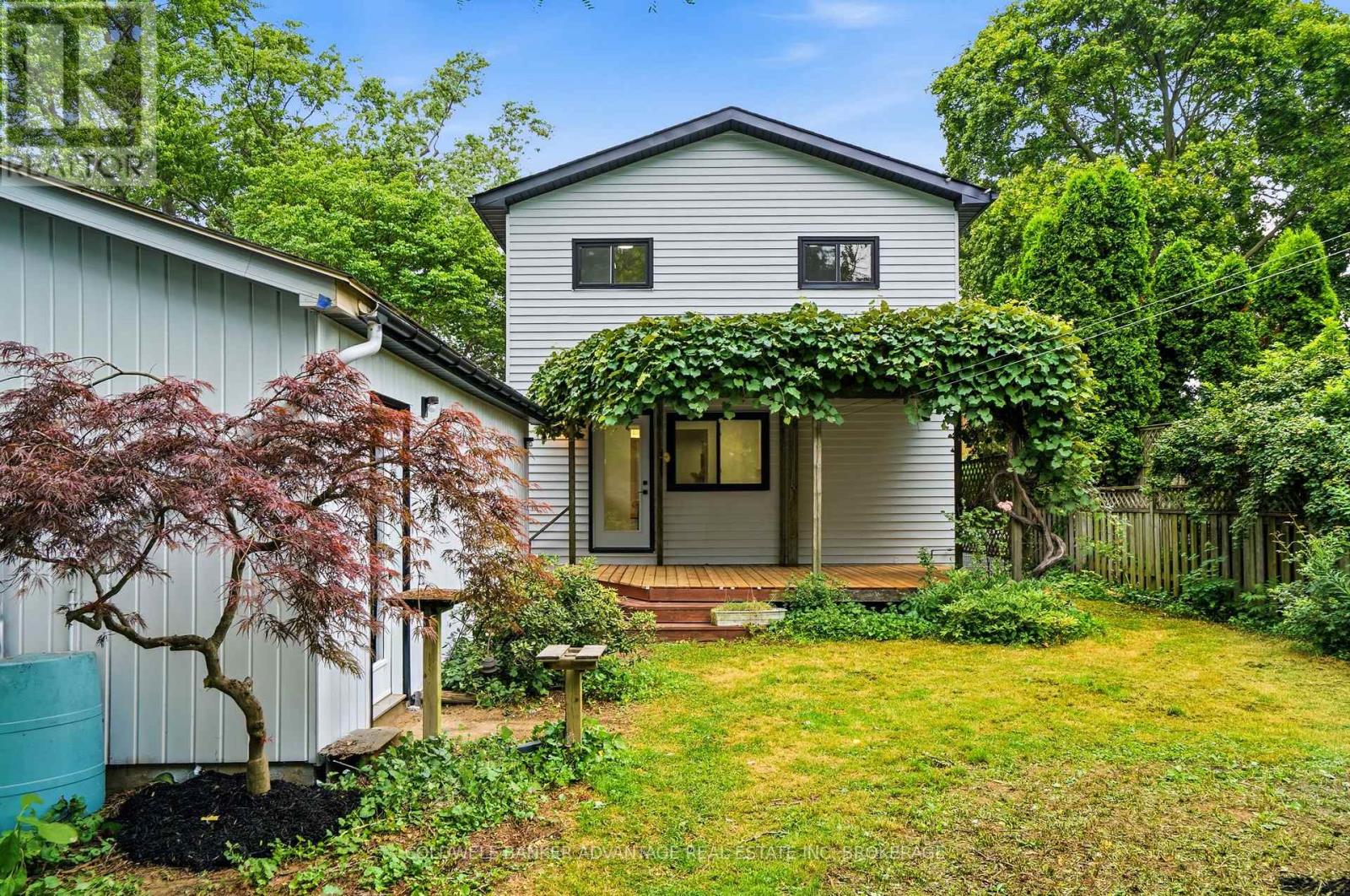 162 DUFFERIN STREET E - 31