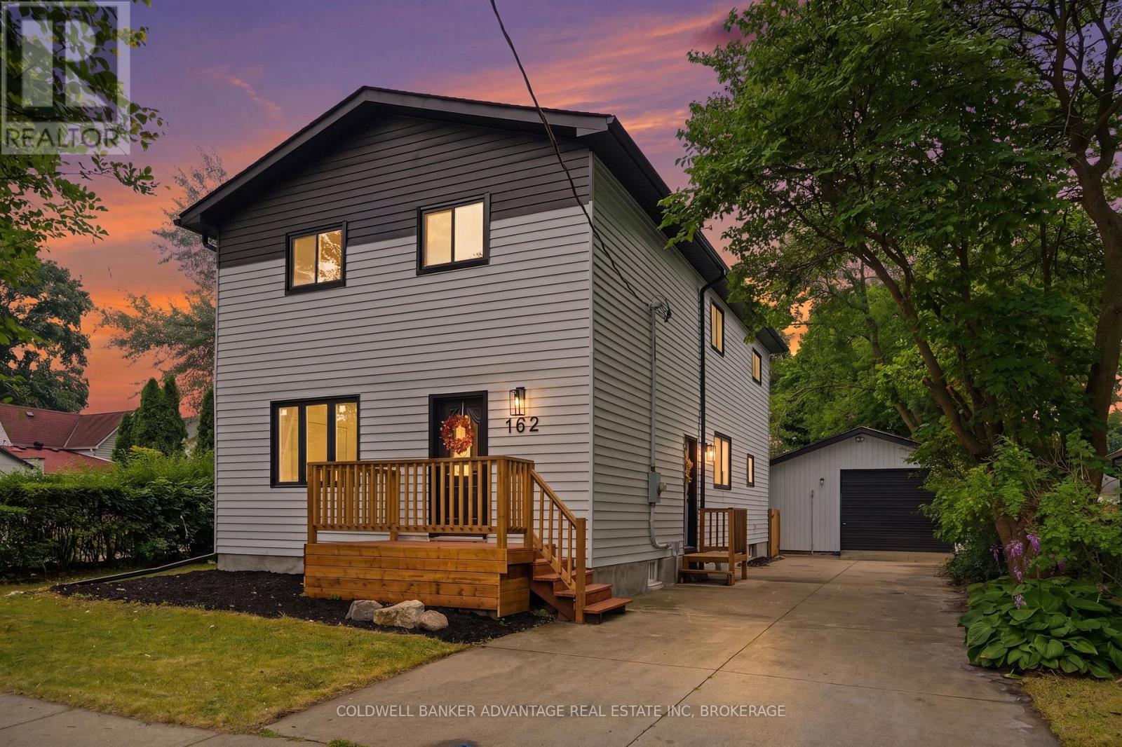 162 DUFFERIN STREET E - 35