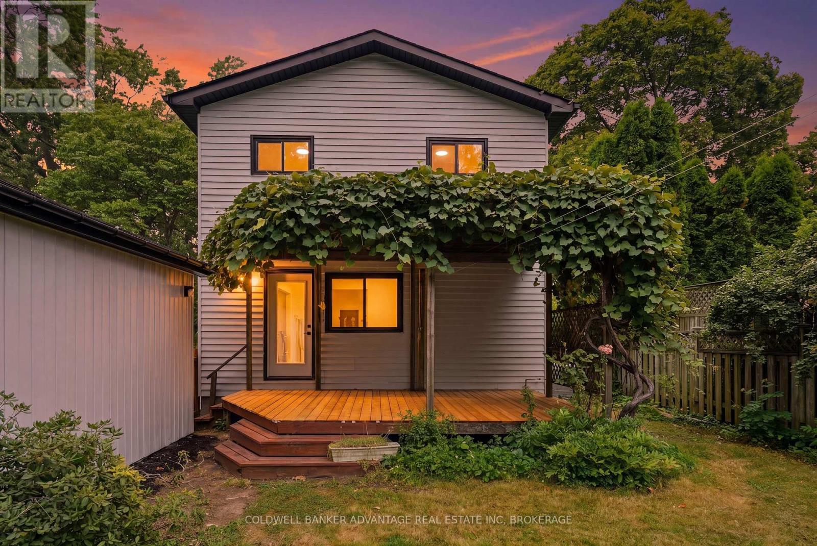 162 DUFFERIN STREET E - 36