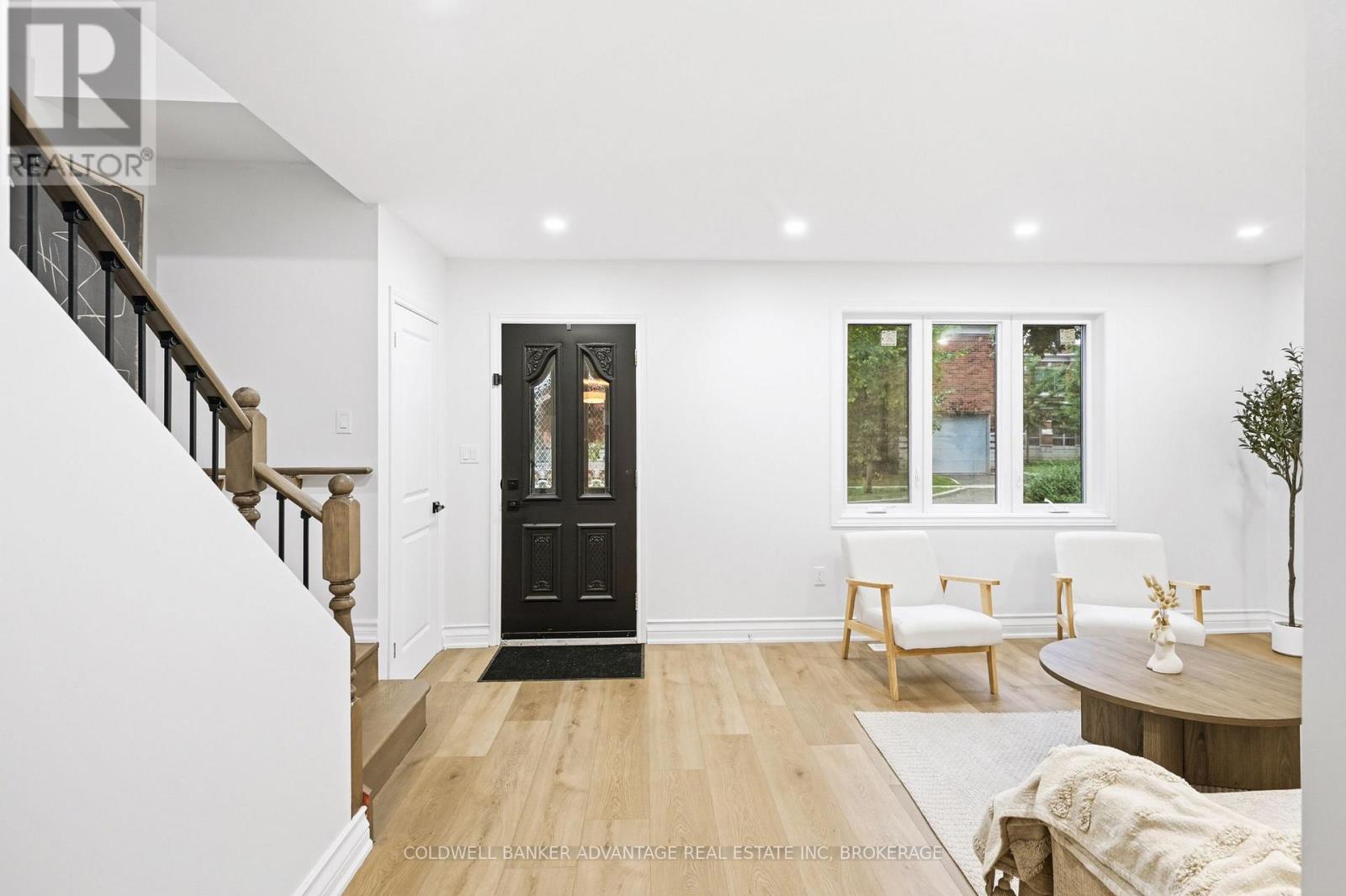162 DUFFERIN STREET E - 8