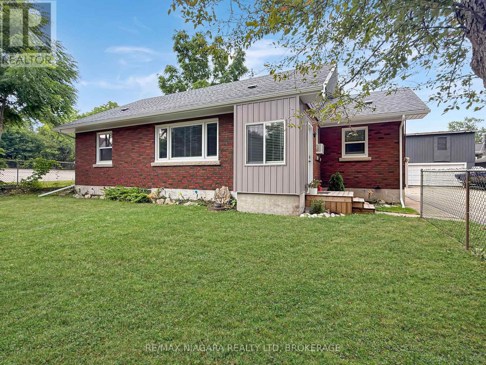 222 RIDGEWAY ROAD - 2