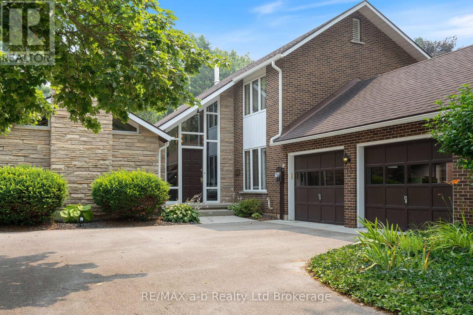 13 SEGAL DRIVE - 1