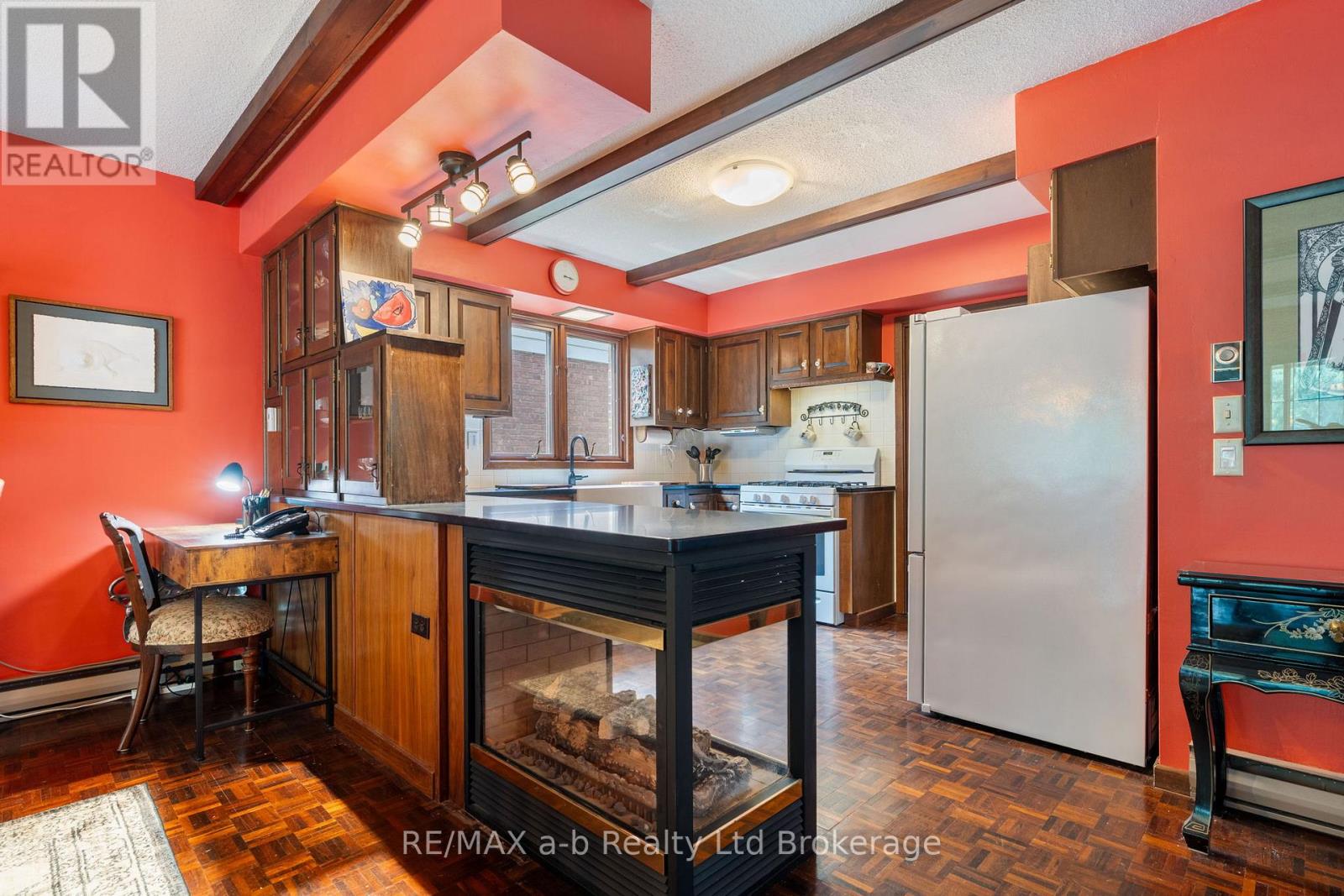 13 SEGAL DRIVE - 10