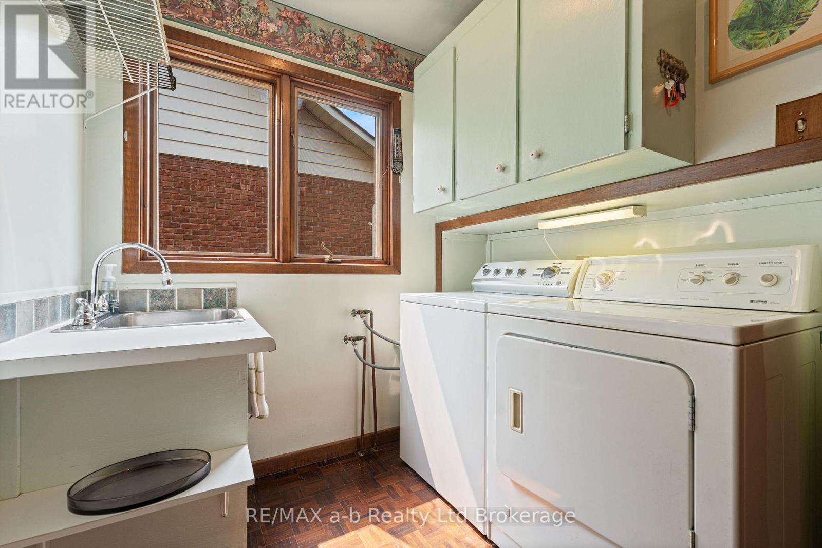 13 SEGAL DRIVE - 17